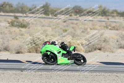 media/Dec-07-2025-CVMA (Sun) [[3e7d2de5dc]]/Race 9-Formula UL Shootout/